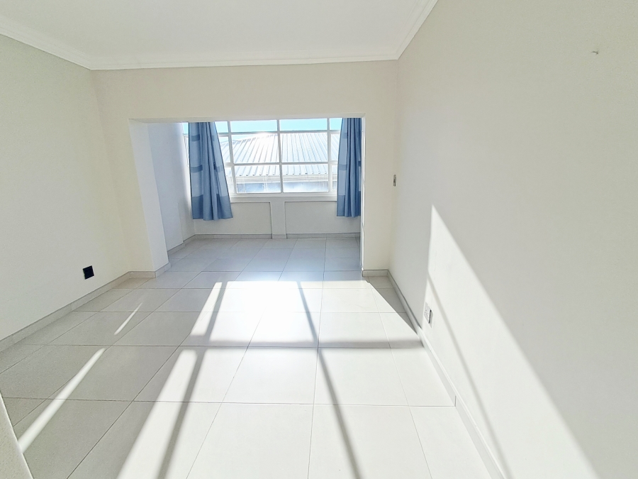 To Let 1 Bedroom Property for Rent in Sea Point Western Cape